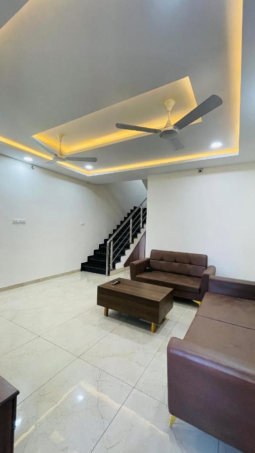 Luxurious 3 Bhk Villa In Bhuj - Shivani Homestay Exterior photo